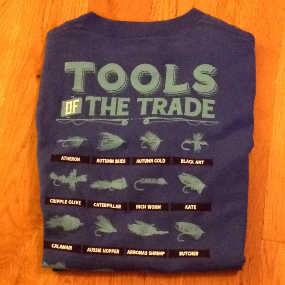 Small Columbia PFG shirt